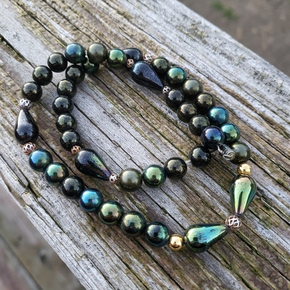 Vintage Iridescent Duochrome Reflect Stone Bead Necklace - Picture 3 of 17